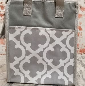 Lunch bag zipper closure front pocket collapsible